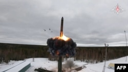 Nga thứ nghiệm tên lửa đạn đạo ICBM trong kho vũ khí răn đe hạt nhân của họ